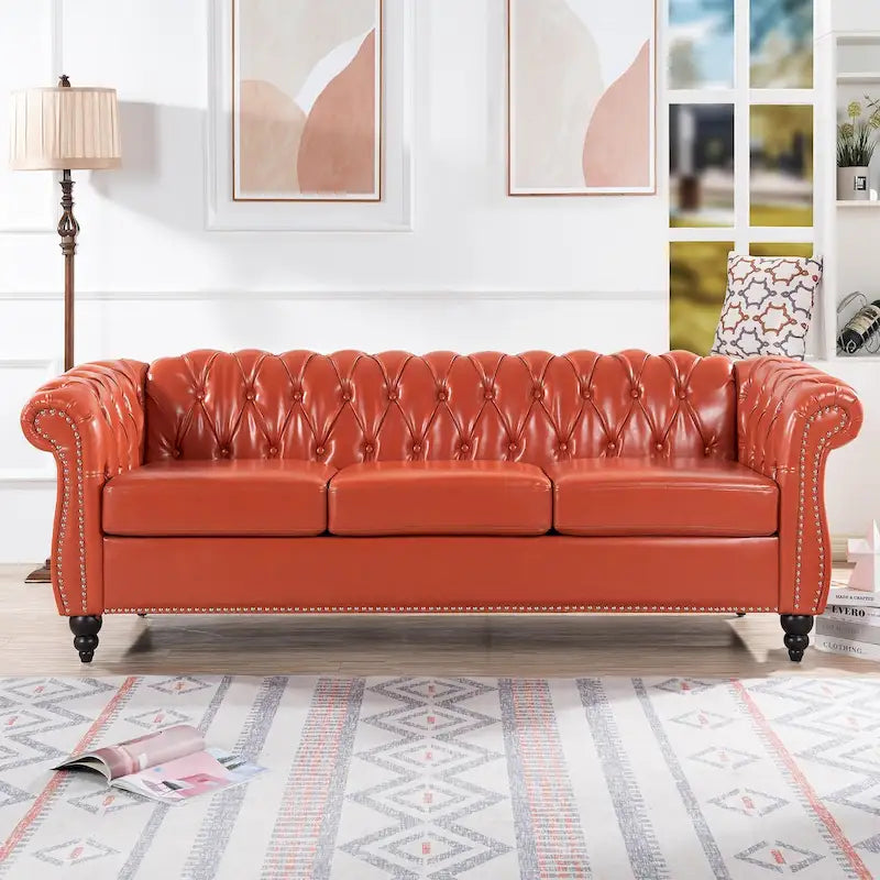 Élégant et classique canapé Chesterfield trois places de 84,65 po en cuir PU avec accoudoirs roulés - Pieds robustes en bouleau, revêtement doux