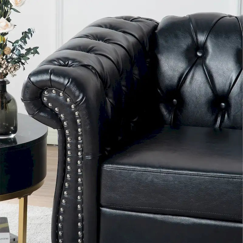 Élégant et classique canapé Chesterfield trois places de 84,65 po en cuir PU avec accoudoirs roulés - Pieds robustes en bouleau, revêtement doux
