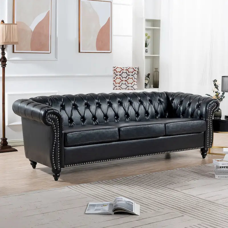 Élégant et classique canapé Chesterfield trois places de 84,65 po en cuir PU avec accoudoirs roulés - Pieds robustes en bouleau, revêtement doux